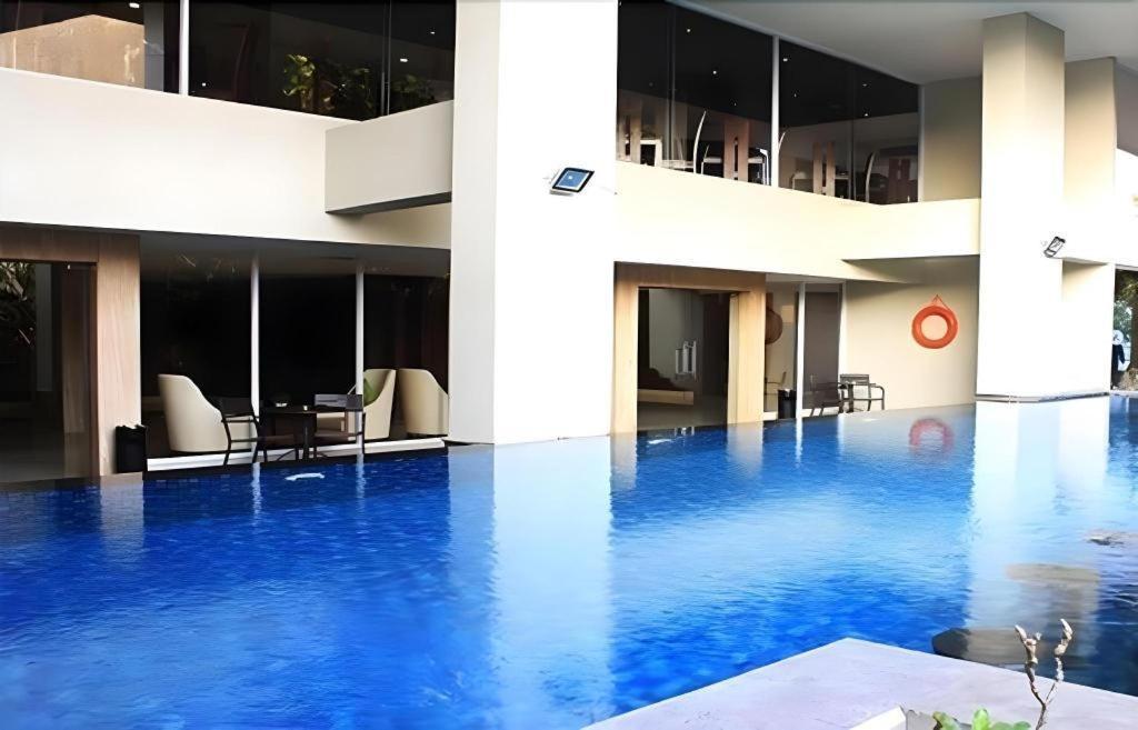 Arch Hotel Bogor Eksteriør billede