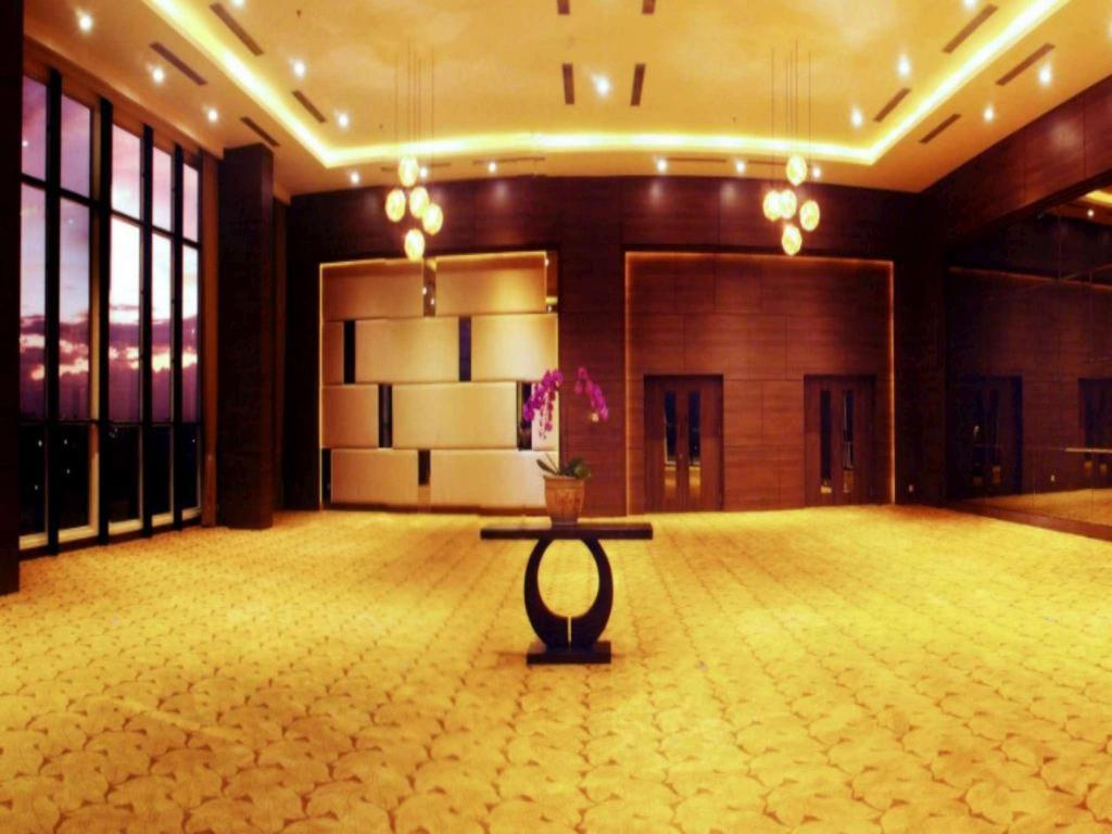 Arch Hotel Bogor Eksteriør billede
